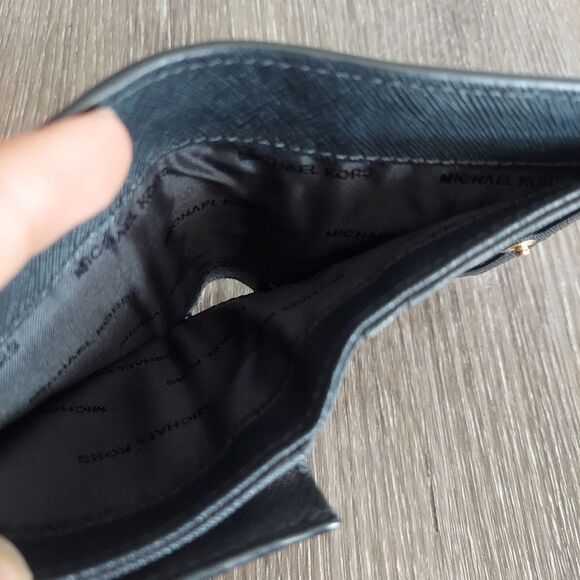 Michael Kors MK Jet Set Travel Saffiano Leather Flap Card Holder Wallet Black - Picture 5 of 7